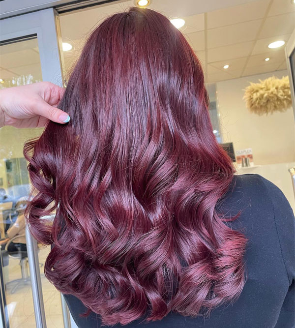 25 Rich Cherry Hair Hues for a New Look : Rich Cherry Long Waves with Glossy Finish