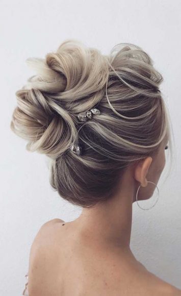 33 Classy And Elegant Wedding Hairstyles I Take You | Wedding Readings ...