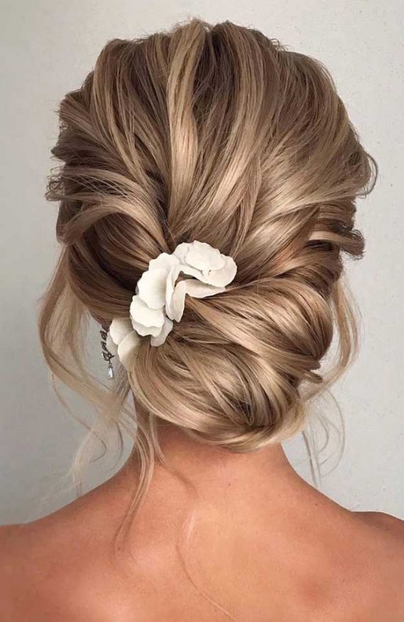 33 Classy And Elegant Wedding Hairstyles I Take You 