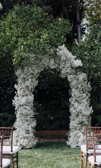 Baby's Breath Wedding Decors The Perfect Choice For A Budget Bride