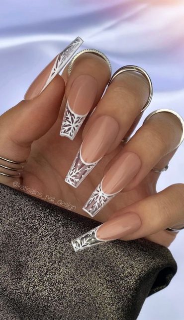 Cute Winter and Christmas Nail Ideas : Part I I Take You | Wedding ...