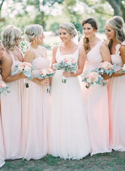 Blush Pink Wedding Theme { Pretty Way To Style A Soft Pink Wedding }