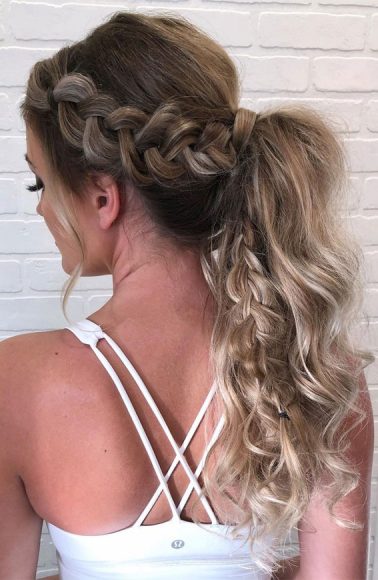 Pretty Prom Hairstyles 2021 For All Textures | hairstyles for medium hair