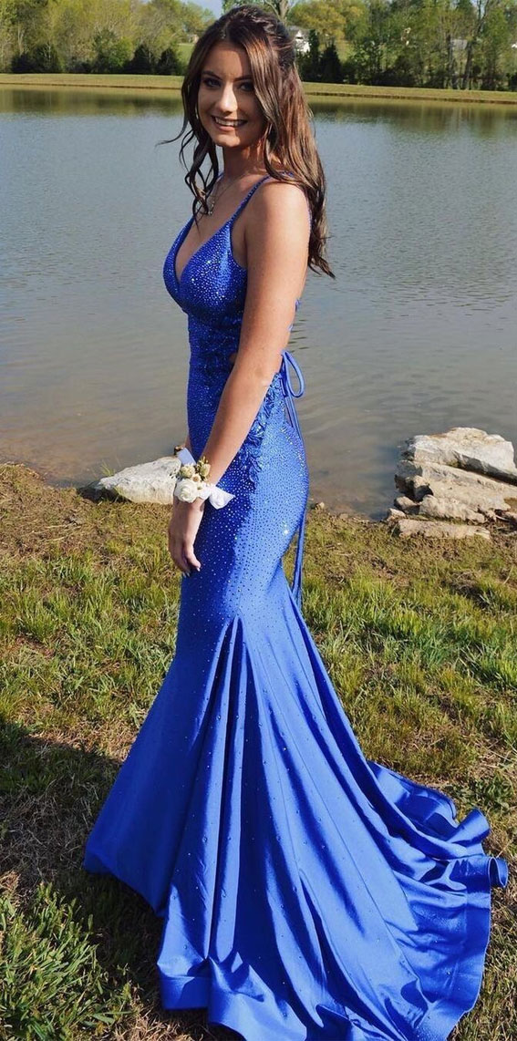 15 Blue Prom Dresses That are Dazzling & Fashionable Silky &Sparkly