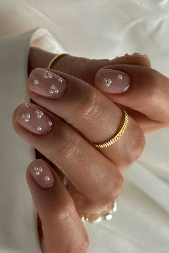 pearl wedding nails, classy wedding nails, subtle wedding nails, simple wedding nails, wedding nails for bride