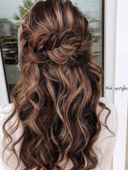 15 Trendy Half Up Half Down Wedding Hairstyles 2021, Half updo Hairstyle