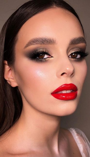 10 The Perfect Makeup with Red Lipstick Ideas | Red Lip Aesthetic