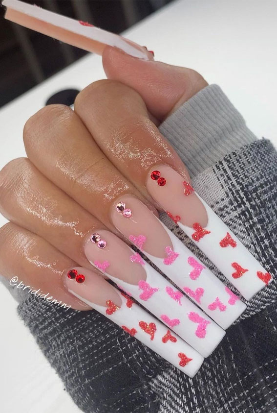 valentine's day nails 2022, valentine nails, pink love heart nails, cute love heart nails, valentine nails 2022, heart nails 2022, heart tip nails, heart nails brown, red nails, pink nails 2022