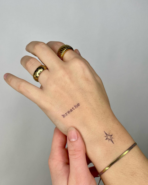 23 Small Tattoos on Wrist That’re so Pretty