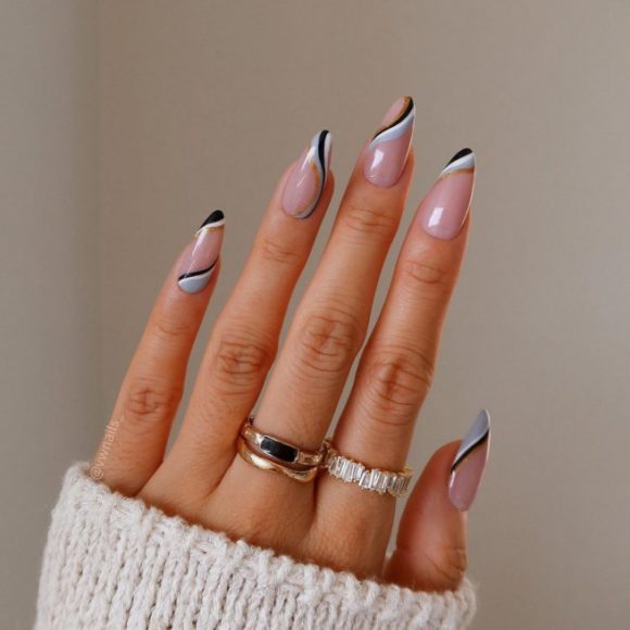 40 The Chicest Nail Art That You Need To Try Out Swirly Almond Nail Art I Take You Wedding 