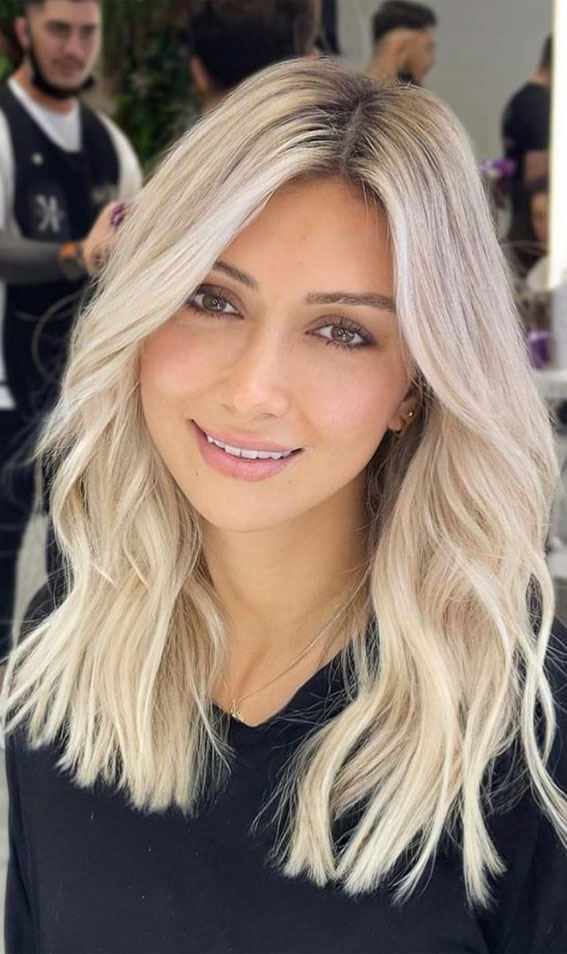 37 Best Blonde For Medium Length Haircuts : Vanilla Blonde Lob Haircut with Waves