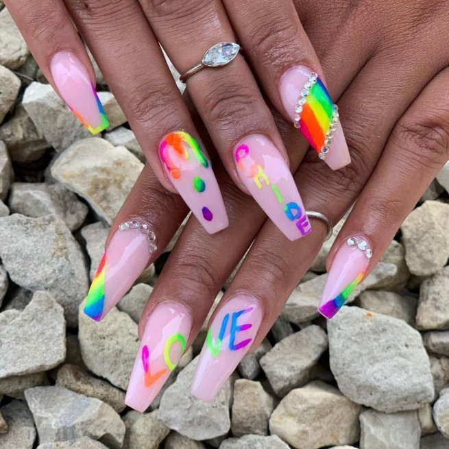 30 Best Pride Nail Ideas Thatll Brighten Your Outfits Rainbow Love Pride Nails I Take You 0447