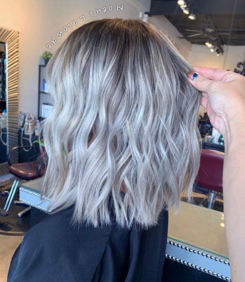 32 Trendy Ash Blonde Colour Ideas Textured Lob Haircut I Take You Wedding Readings Wedding 