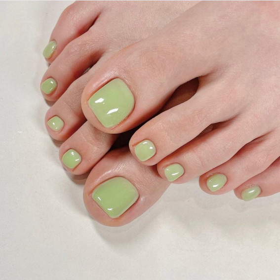 43 Cute Toe Nail Designs : Soft Green Toe Nails