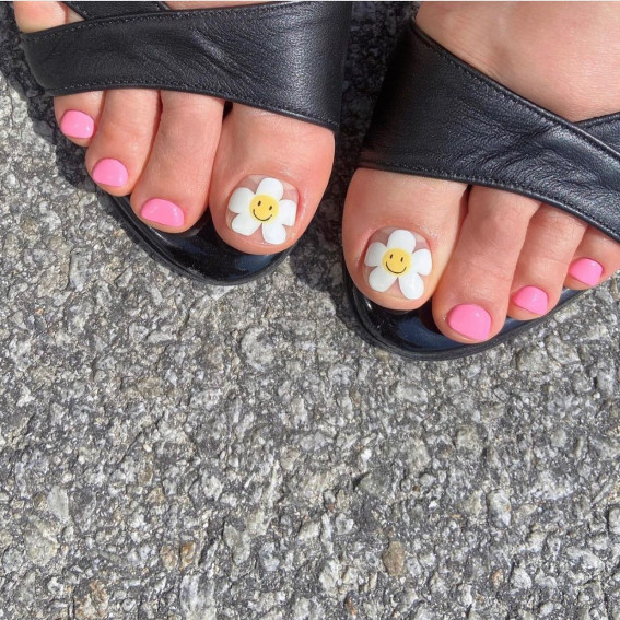 Trendy Pink Toe Nails with Daisies : 35 Cute Pedicure Designs