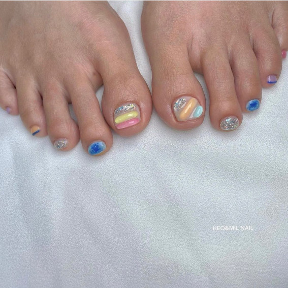Playful Pastel & Glitter Toe Nail Design : 35 Cute Toe Nail Art Ideas
