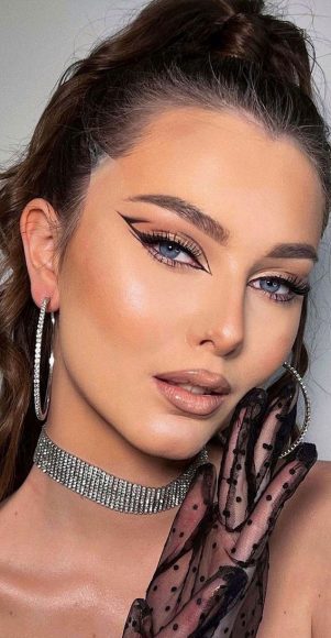 50 Gorgeous Makeup Trends To Try In 2022 Neutral Graphic Lines I Take You Wedding Readings 6181