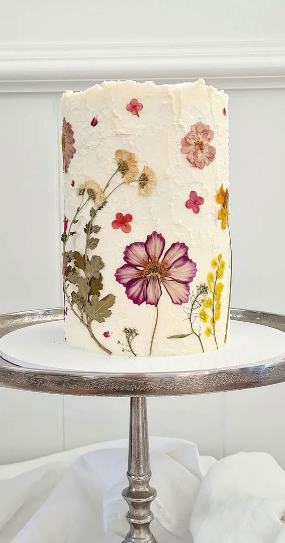 50 Cute Buttercream Cake Ideas for Any Occasion : Dried Edible Flower Buttercream Cake