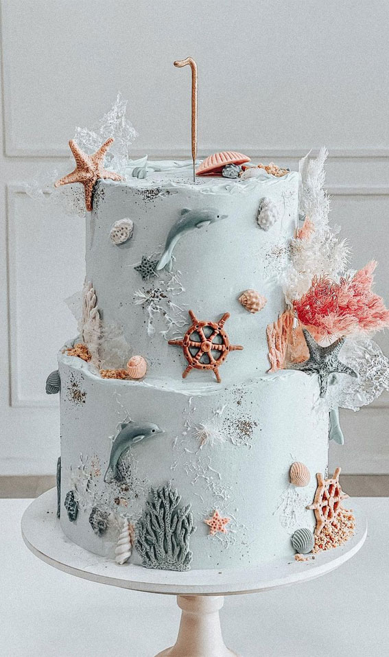 The Pastry Studio - Loving the moody ocean vibe. Cake Design The Pastry  Studio Shades of Blue Buttercream with Tinted Sugar Paste Sea Shells +  Pearls | Facebook