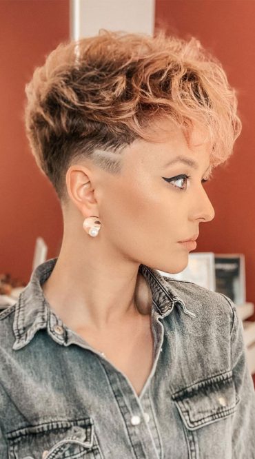 40 Best Pixie Haircuts & Hairstyles For Any Hair Type : Curly Light ...