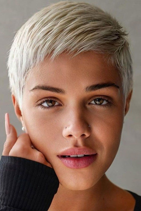 40 Best Pixie Haircuts & Hairstyles For Any Hair Type : Platinum Short Pixie Fine Hair