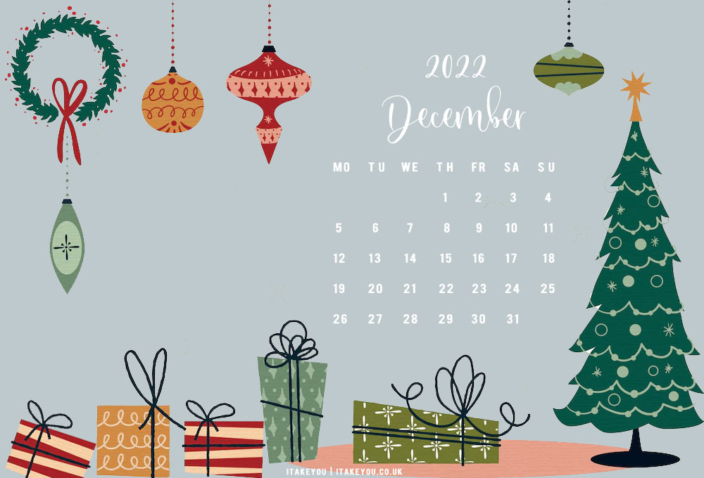 30+ Free December Wallpapers : Christmas Tree, Wreath & Bauble