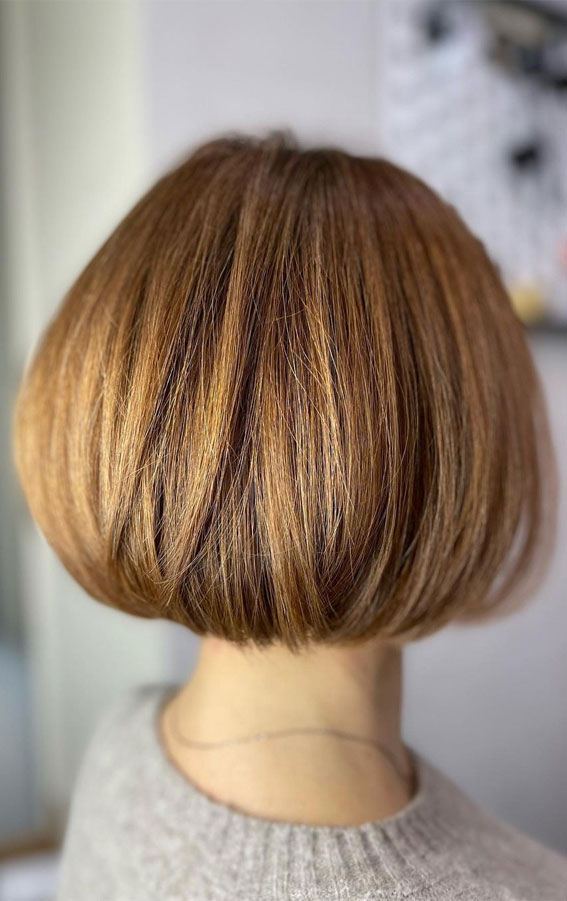 30 Layered Bob Haircuts For 2024 : Subtle Layered Golden Brown Hair