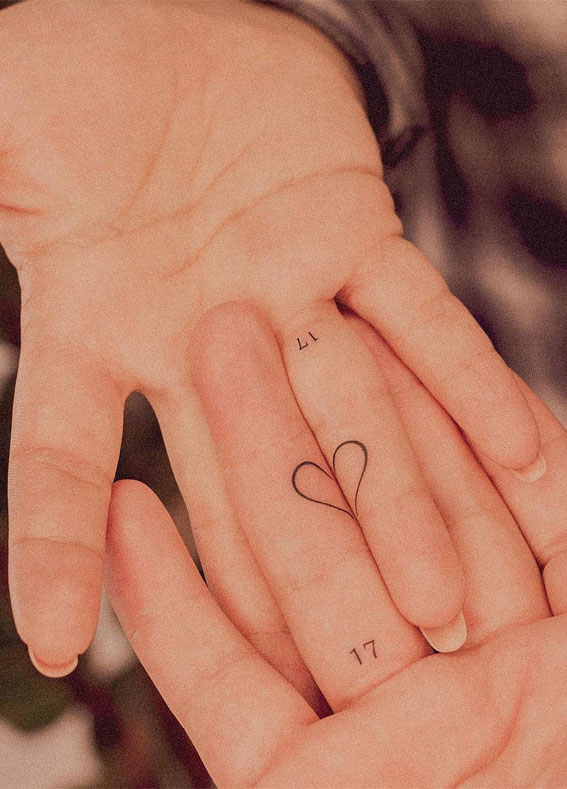 70+ Beautiful Tattoo Designs For Women : Matching Love Heart on Hands