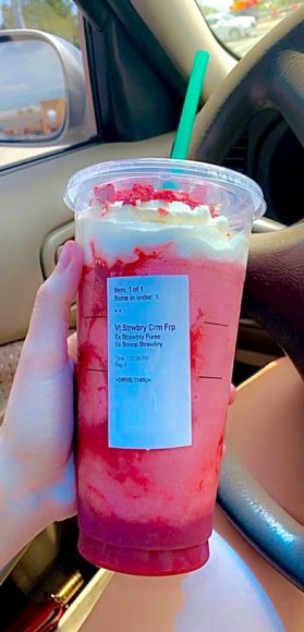 These Starbucks Drinks Look So Yummy : Strawberry Cream Frappuccino I 