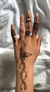 70 Minimal Henna Designs : Flower Moon + Chain I Take You | Wedding ...