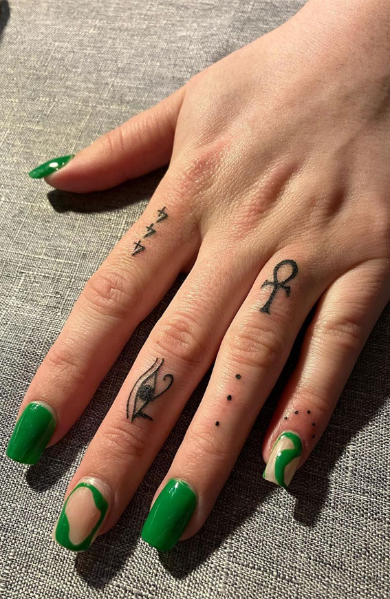 40 Fun Finger Tattoos