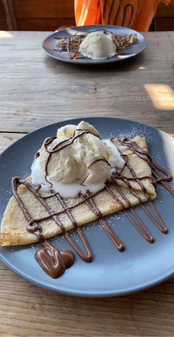 Feast Mode 50 Foodie Adventures : Crape & Vanilla Ice Cream