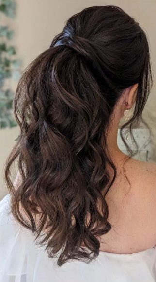 22 Chic and Versatile Hairstyles for the Fashion-Forward Bride I Take ...