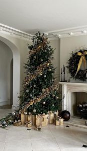 Sparkling Splendor Creative Christmas Tree Decor Ideas I Take You ...