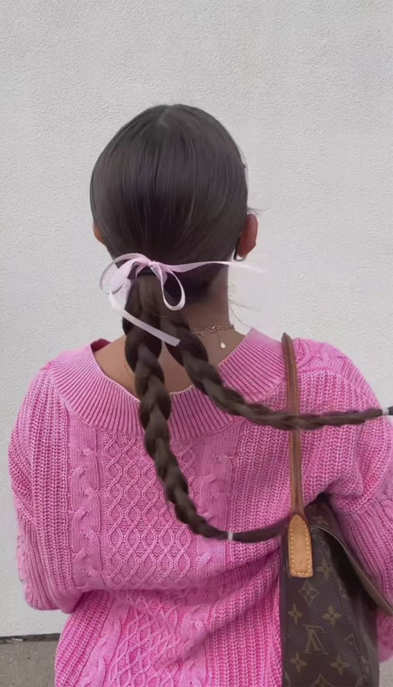 half up half down, easy half up, easy bun hairstyle, Half-Up with Claw Clips, cute hairstyle, claw clip hairstyle, bubble ponytail, everyday hairstyle, easy bun hair do, ponytail