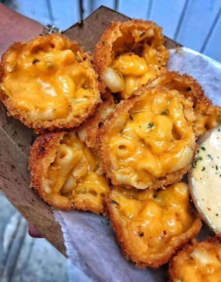 These Snapshots Make Your Mouth-Watering : Cheesy Macaroni in Cone I ...