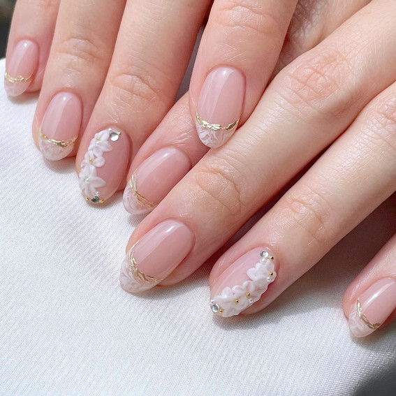 intricate wedding nails, 3d floral wedding nails, classic french nails