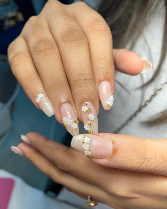 intricate wedding nails, 3d floral wedding nails, classic french nails