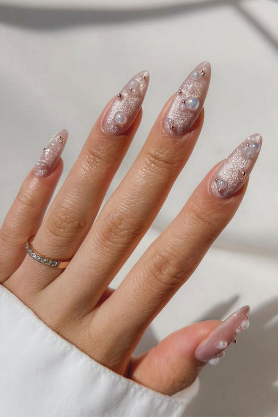  wedding nails, bridal nails, classy wedding nails with glitter, ombre wedding nails, wedding nails for bride, simple classy wedding nails, french wedding nails