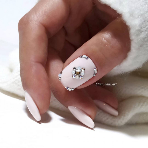 classic nail designs, elegant nail art, elegant nail designs, elegant nail designs short, elegant nail designs almond, classy simple elegant nail designs,  Elegant nail designs for almond nails, chic classy nail designs, elegant nail designs for weddings, elegant french tip nails