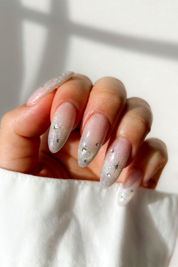 glitter almond nails, glitter nails, glitter french tip nails, glitter nails designs, glitter nails tips, glitter long nails