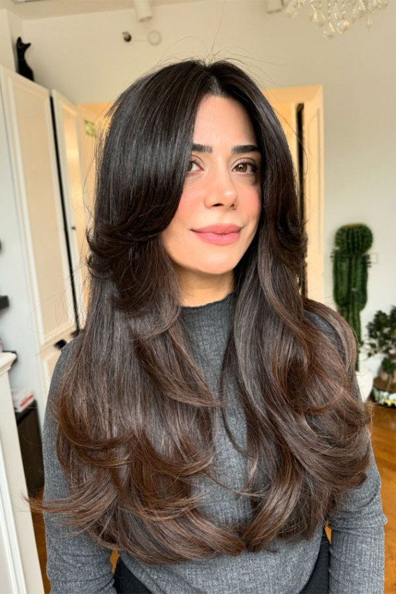butterfly layers, Haircuts for long straight hair, best haircut for long hair, low-maintenance haircuts for long straight hair, Best haircut for long hair women, haircuts for long straight hair female, Layered haircuts for long straight hair