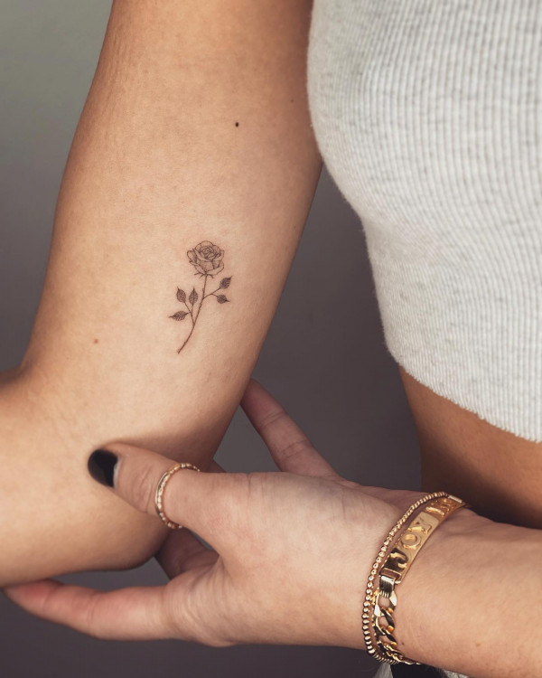 flower tattoos, rose tattoos, simple tattoos, minimalist tattoo designs