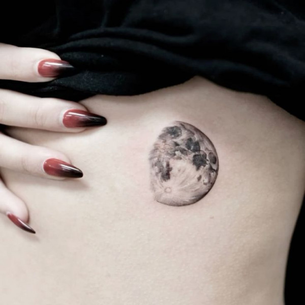 moon tattoos, waxing gibbous moon tattoos, moon phases tatttoos