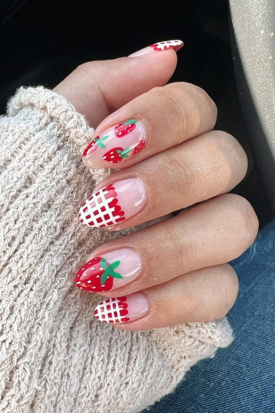 summer picnic inspired nails, strawberry nails, strawberry picnic nails, subtle nails with strawberry