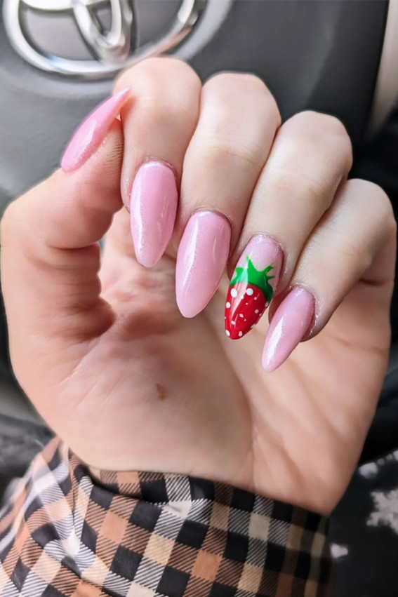 simple strawberry nails, strawberry short nails