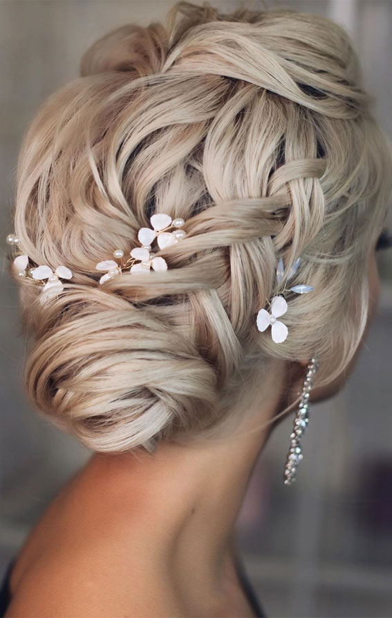 wedding hairstyles, bridal hair ideas, hairstyles for brides, wedding updos, bridal updos, wedding hairstyle ideas, bridal ponytail, half up wedding hairstyles