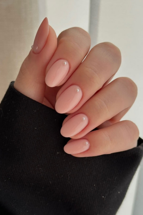 simple wedding nails, minimalist wedding nails, subtle nails, nude nails, wedding nails short