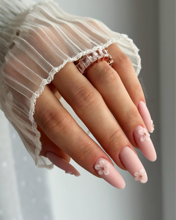 intricate wedding nails, 3d floral wedding nails, classic subtle nails