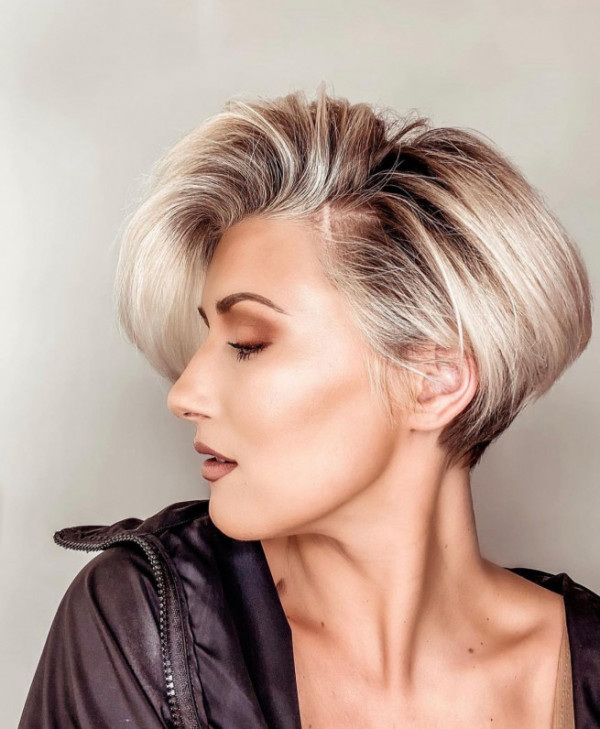 32 Best Bixie Haircuts: Blonde Soft Pixie Bob Haircut with Side Part